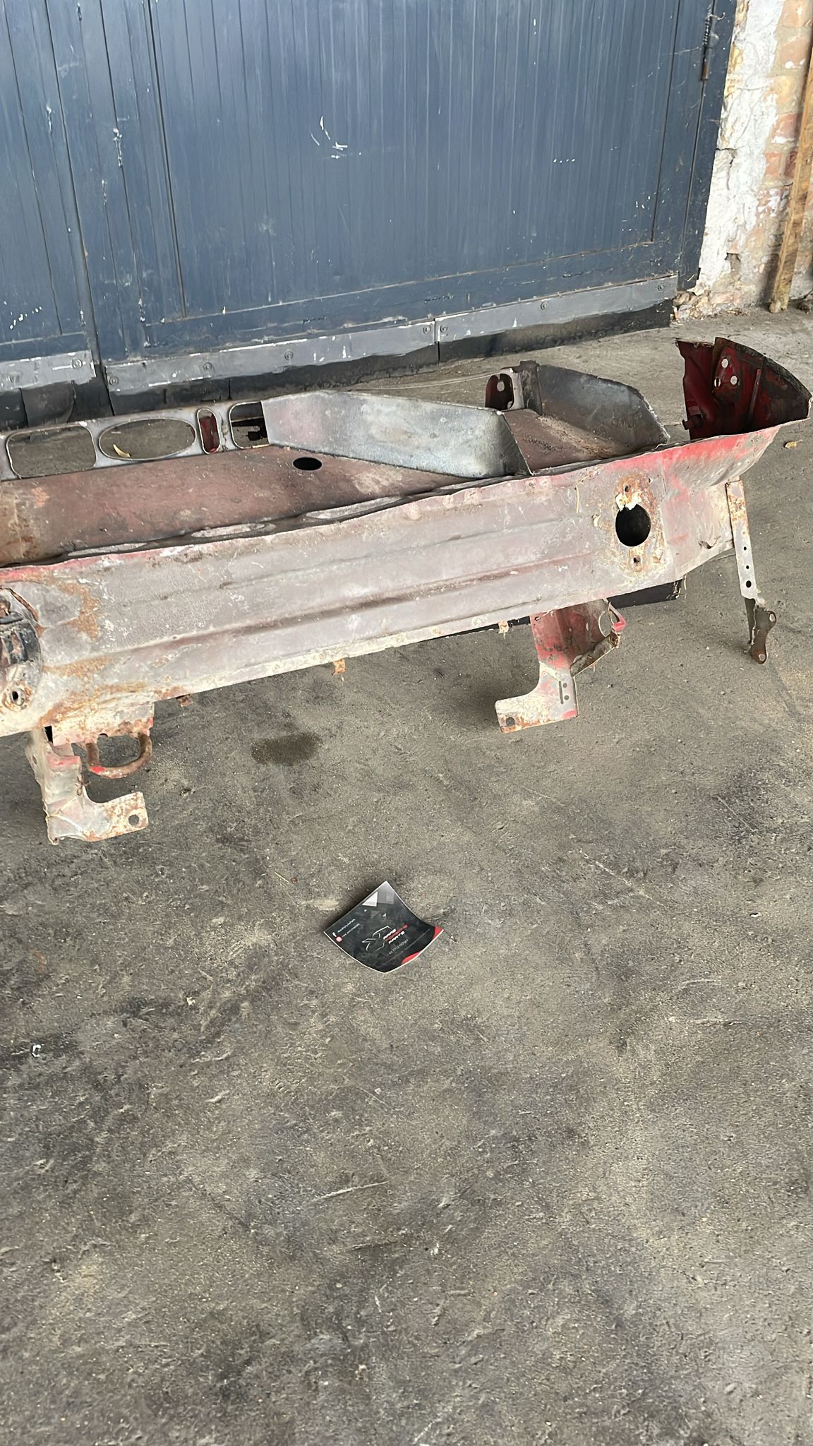 Porsche 924 front section cut, 477805591 