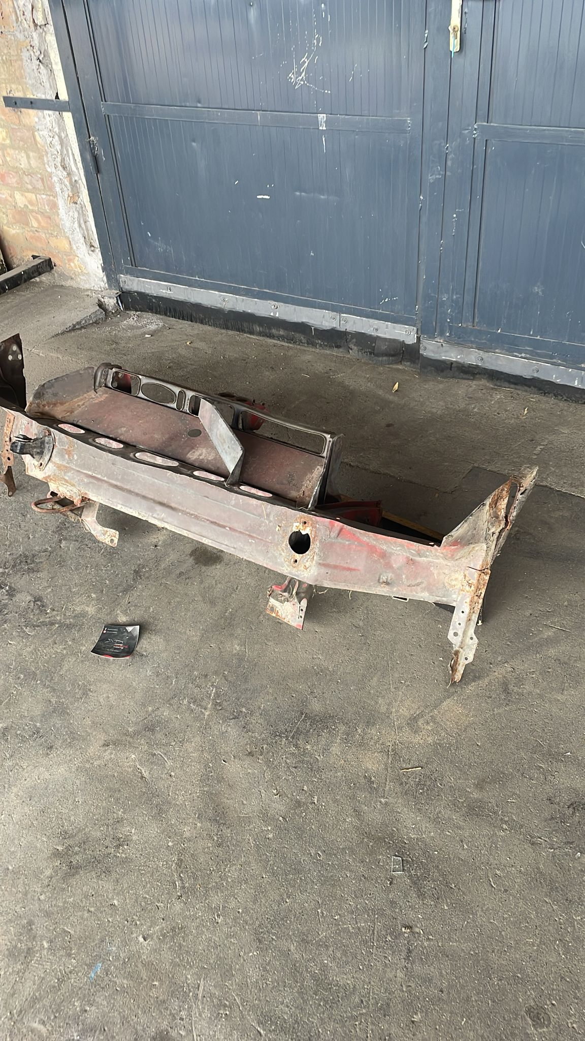 Porsche 924 front section cut, 477805591 