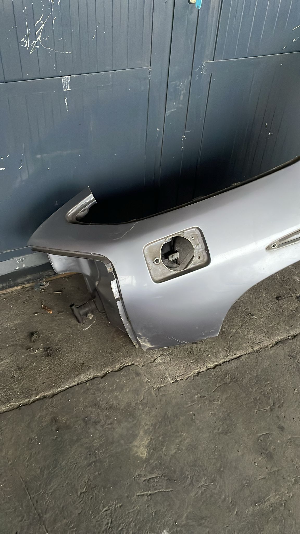 Porsche 928 S4 right rear fender, 92850306219