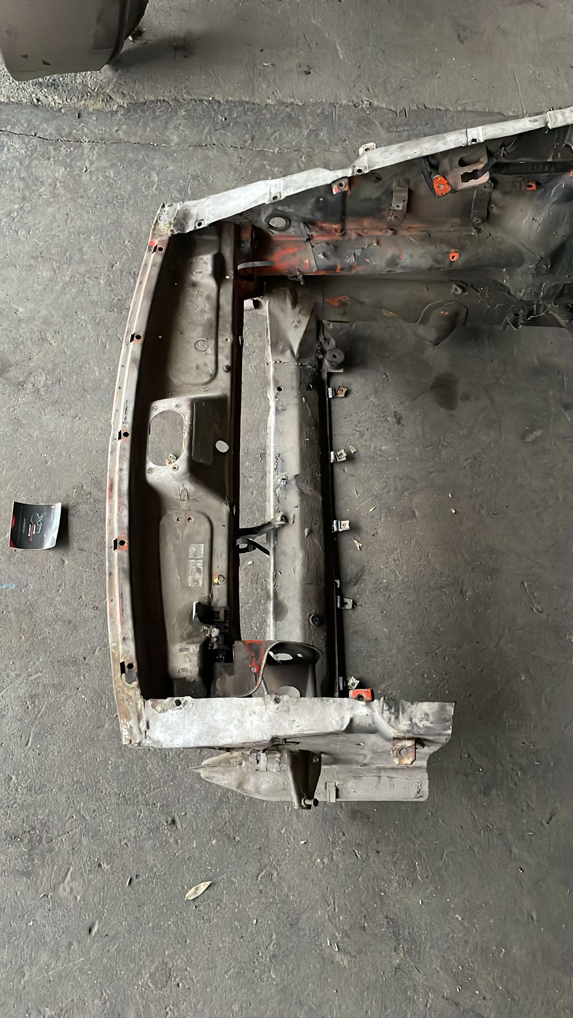 Porsche 928 front cut with right wheel housing 92850194905