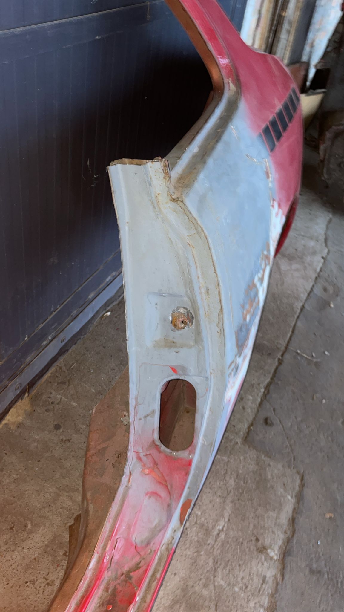 Porsche 924 left rear fender, side section with sill 477809601