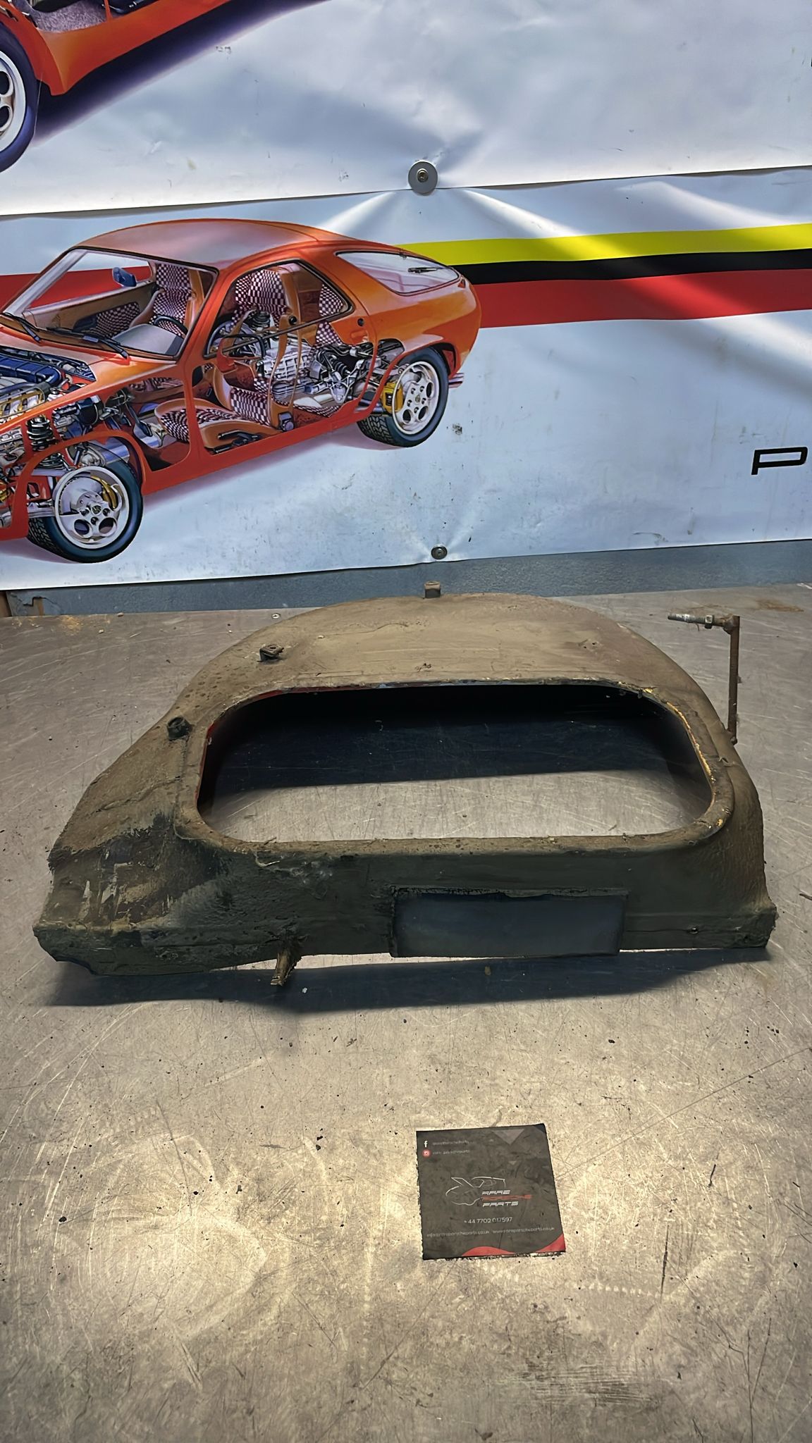 Porsche 928 rear floor section around battery, used, 92850170102