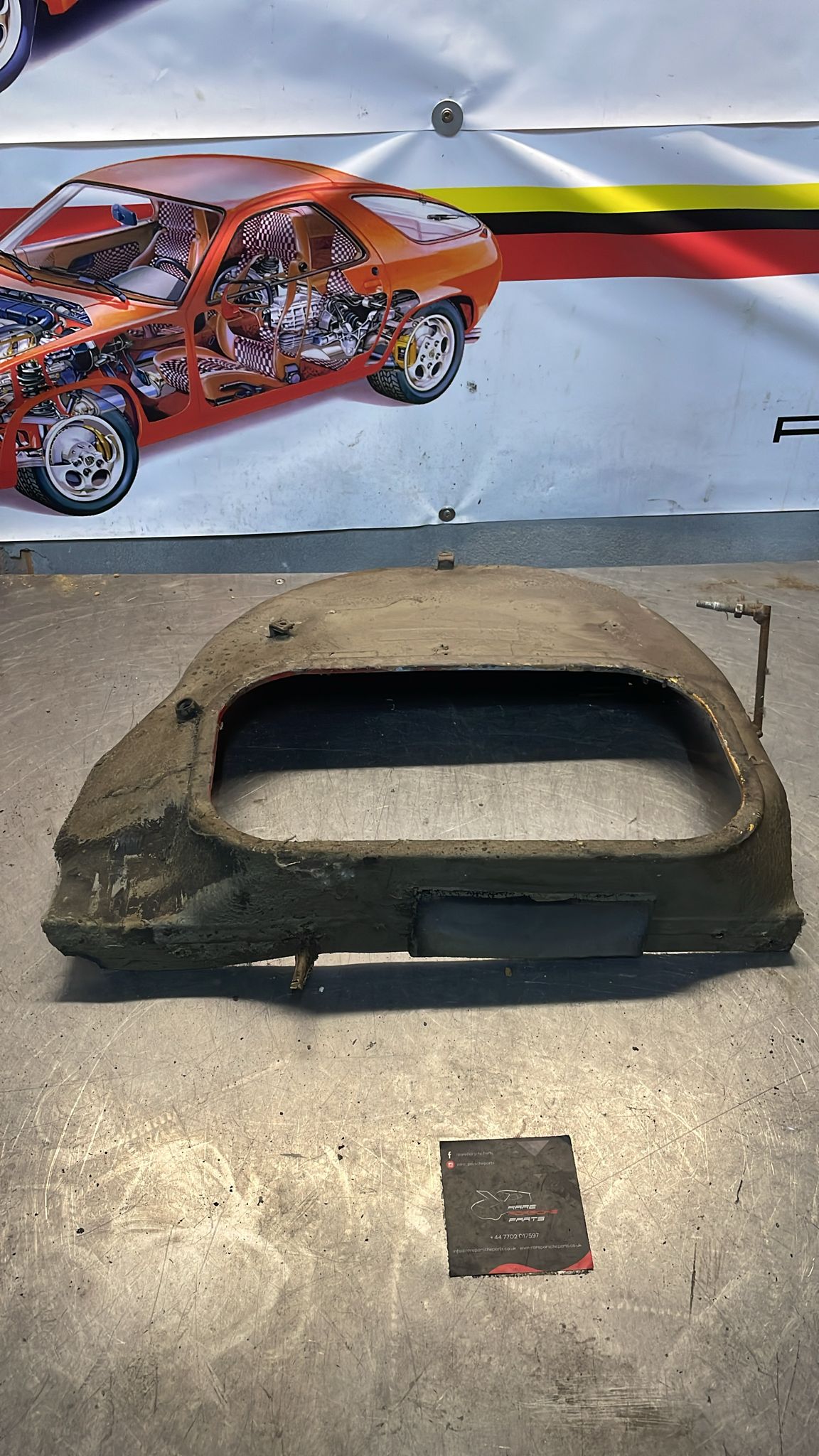 Porsche 928 rear floor section around battery, used, 92850170102