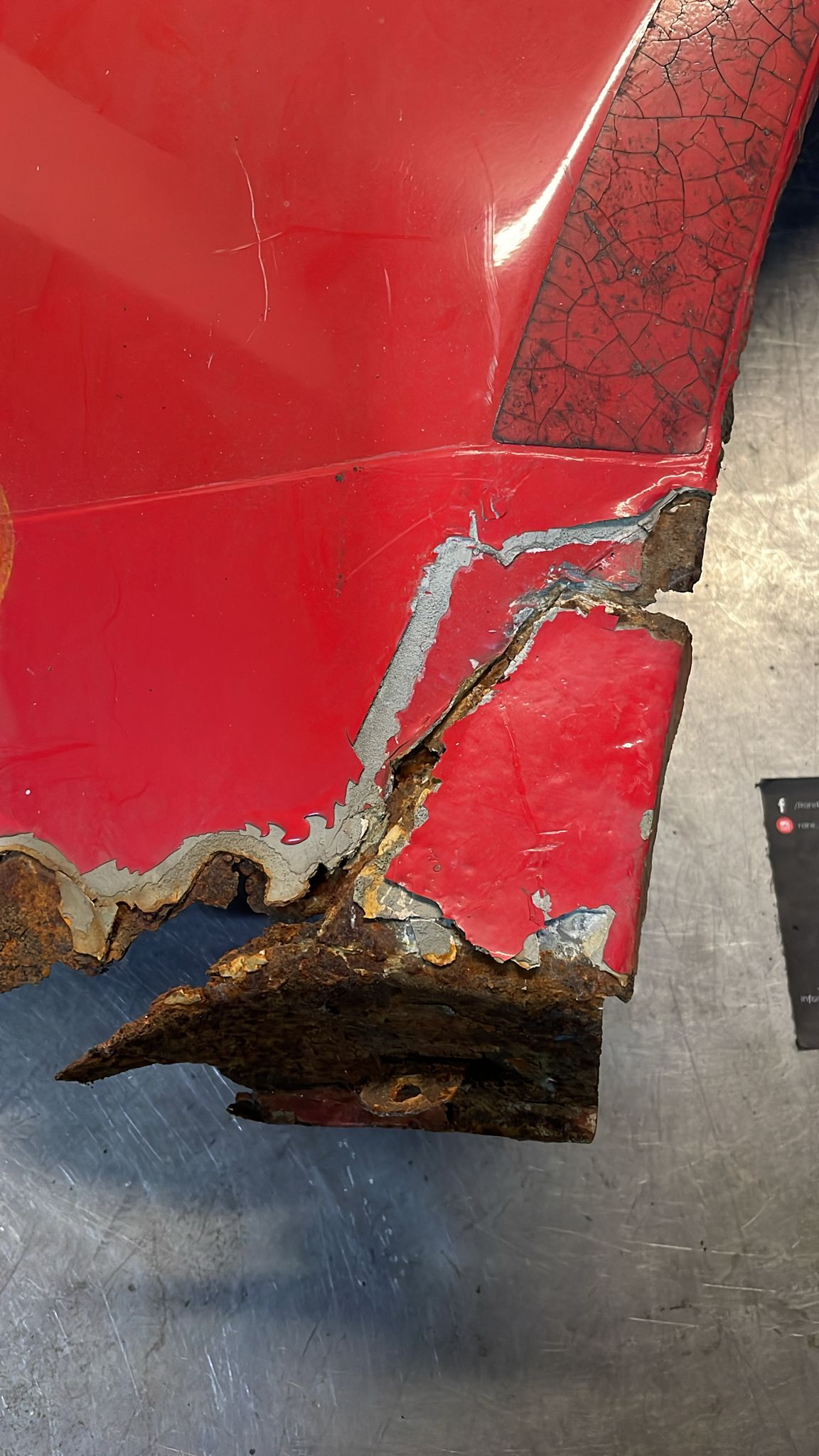 Porsche 944 S2 Turbo right front wing in need of repair, 95150302203 spares or repair