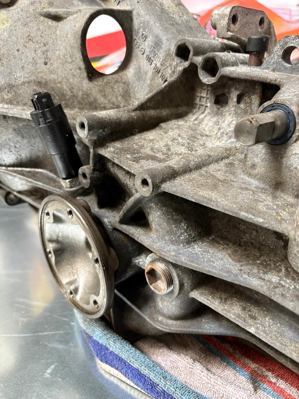 Porsche 944 S2 AOS rebuilt gearbox