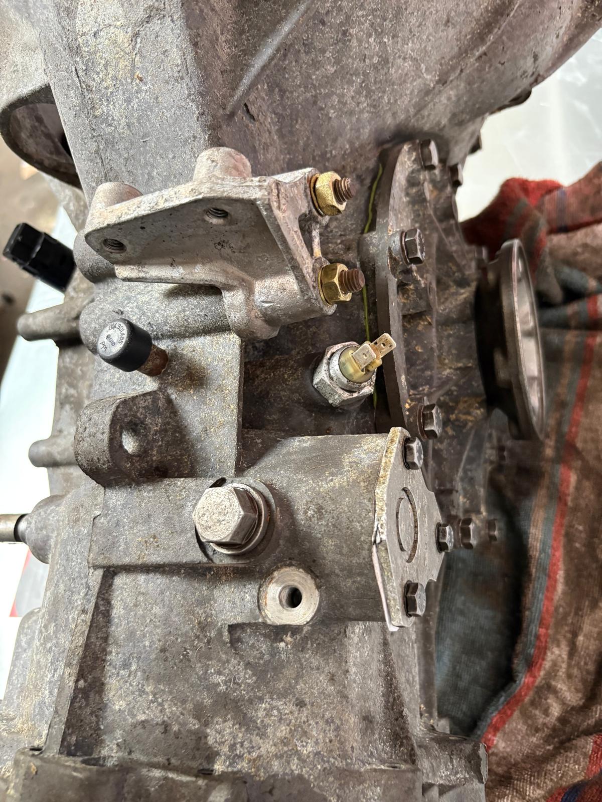 Porsche 944 S2 AOS rebuilt gearbox