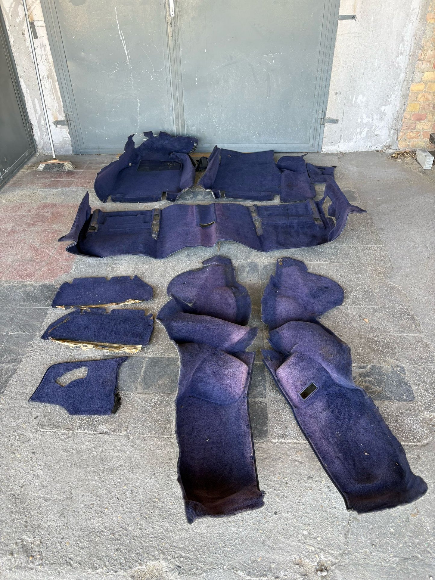 Porsche 944 RHD purple carpet set, NOT complete