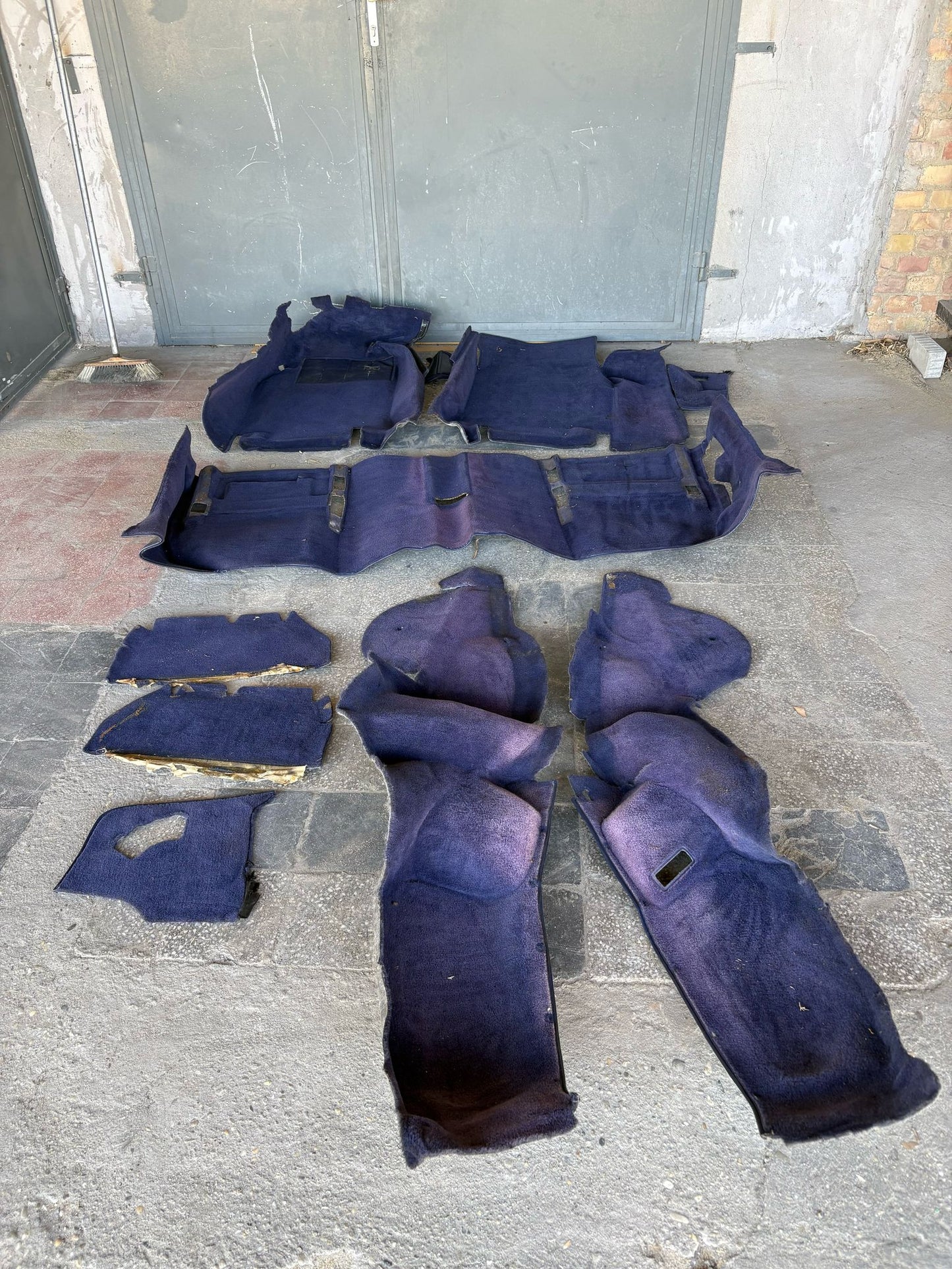 Porsche 944 RHD purple carpet set, NOT complete