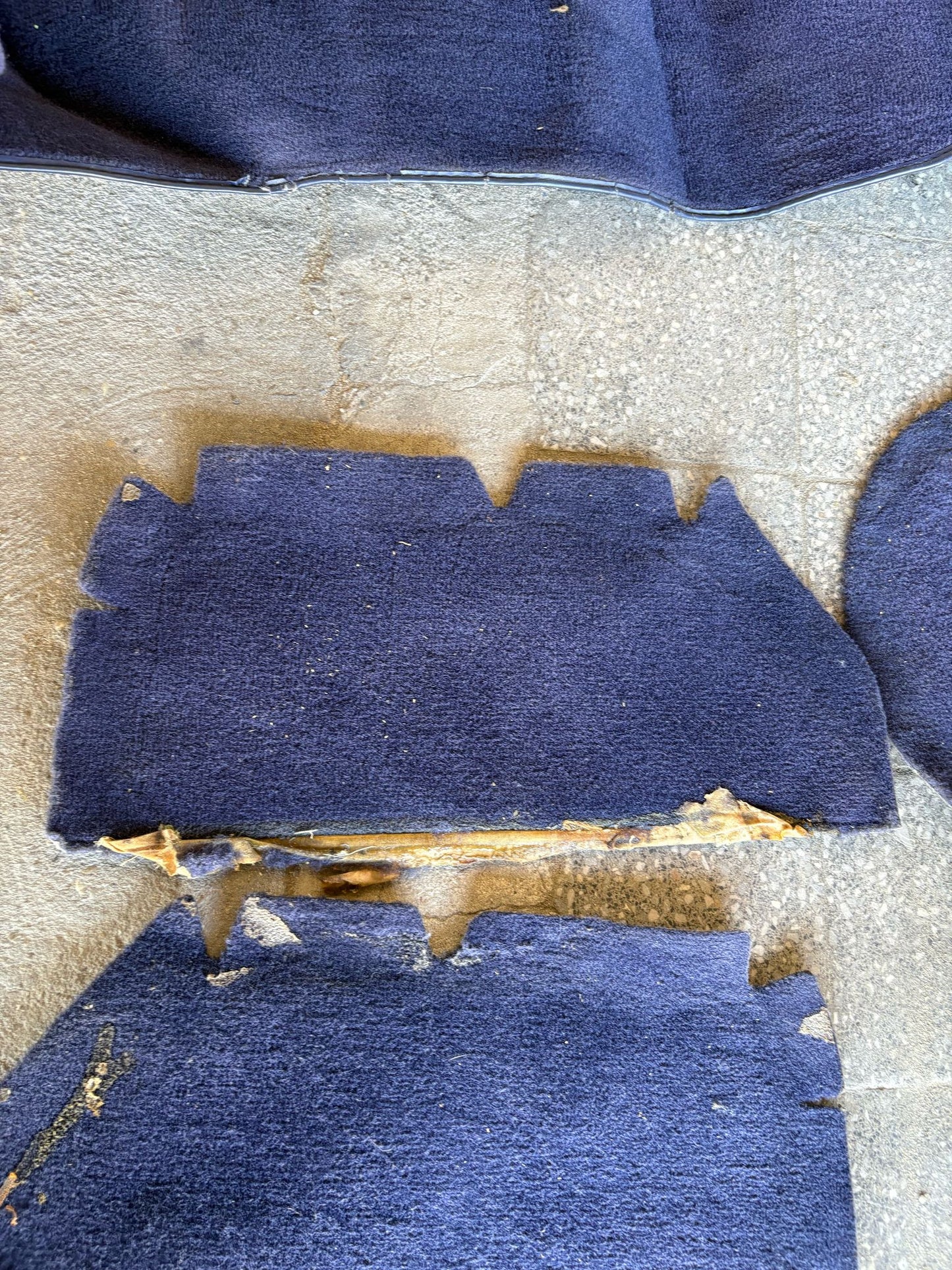 Porsche 944 RHD purple carpet set, NOT complete