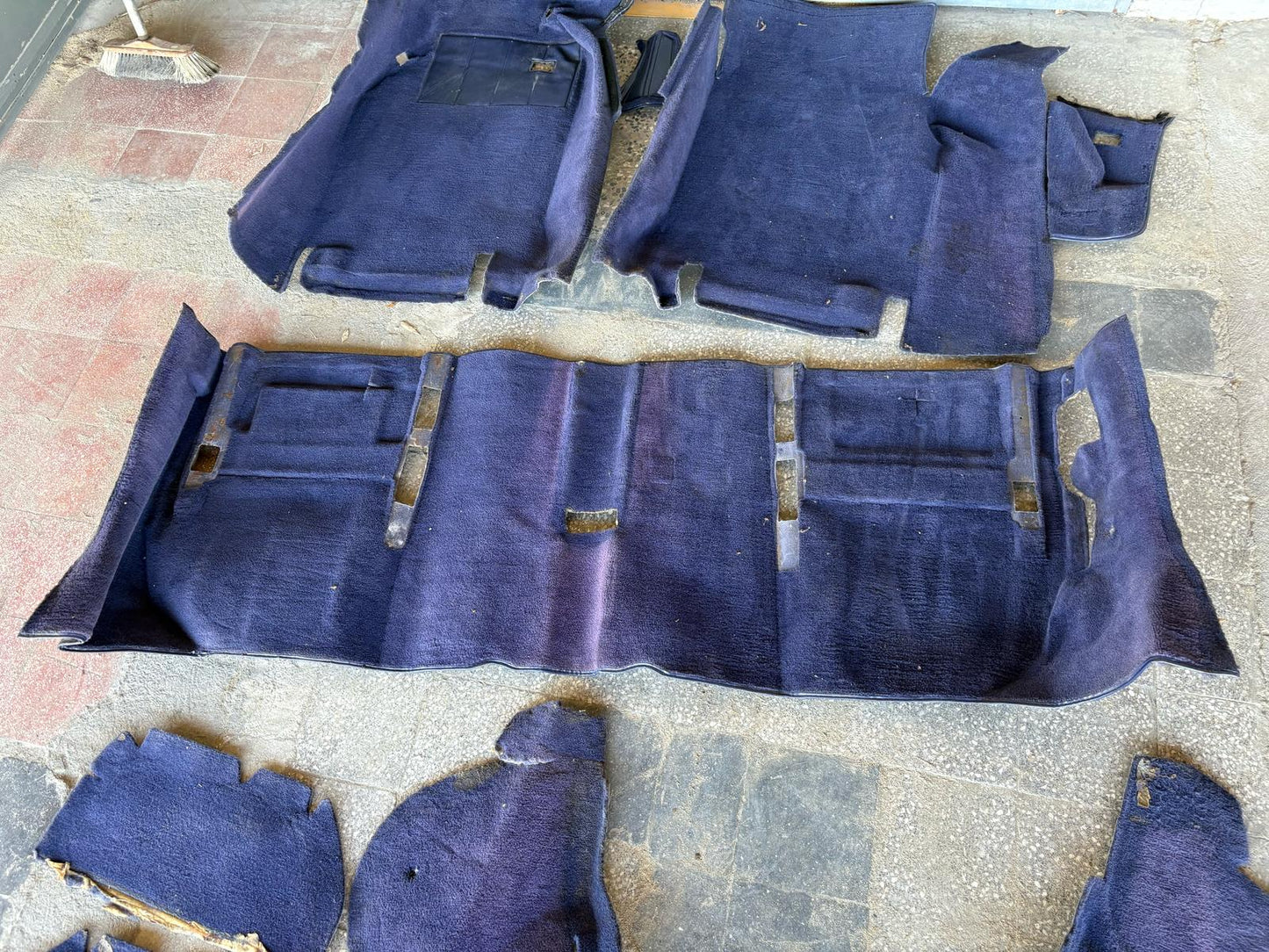 Porsche 944 RHD purple carpet set, NOT complete