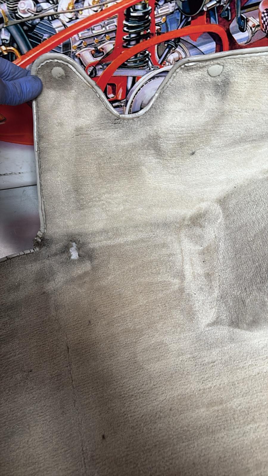 Porsche 924S 944 85.5- boot carpet, champagne, 94555506303 used, space saver wheel type