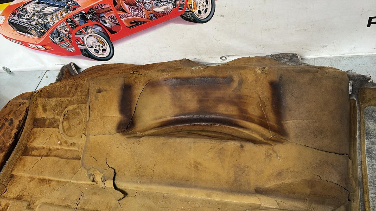 Porsche 924S 944 85.5- boot carpet, champagne, 94555506303 used, space saver wheel type