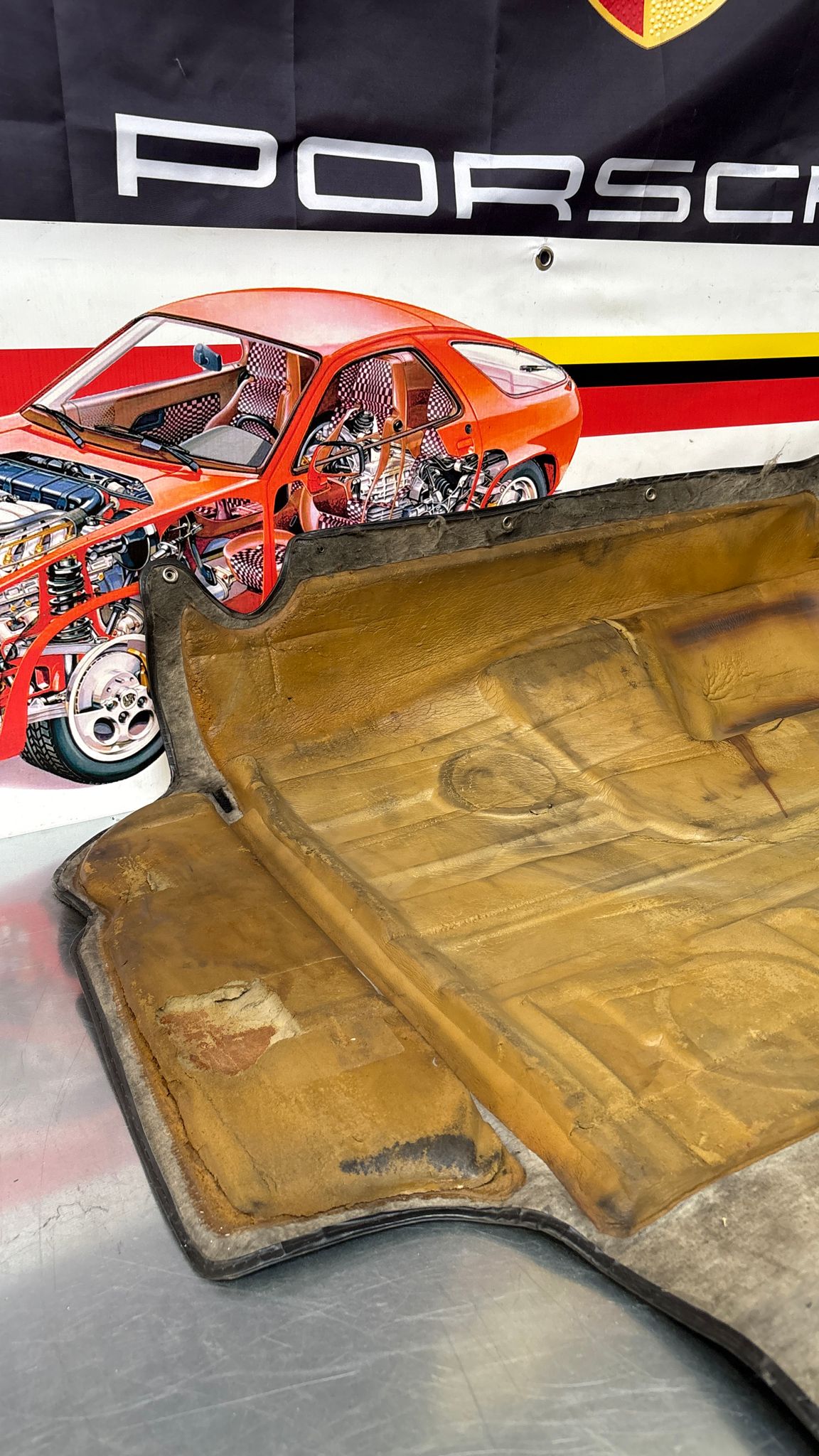 Porsche 924S 944 85.5- boot carpet, black, 94555506303 used, space saver wheel type