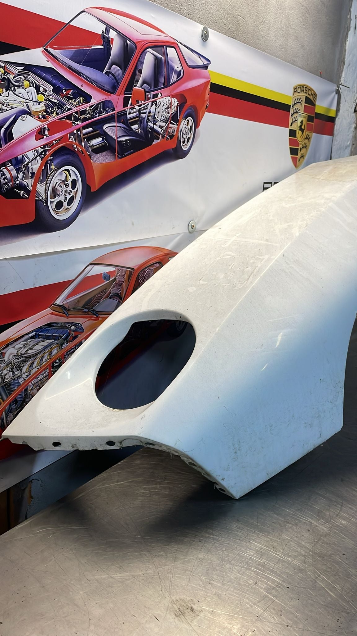 Porsche 928 S4 GT front left wing, used, 92850301111