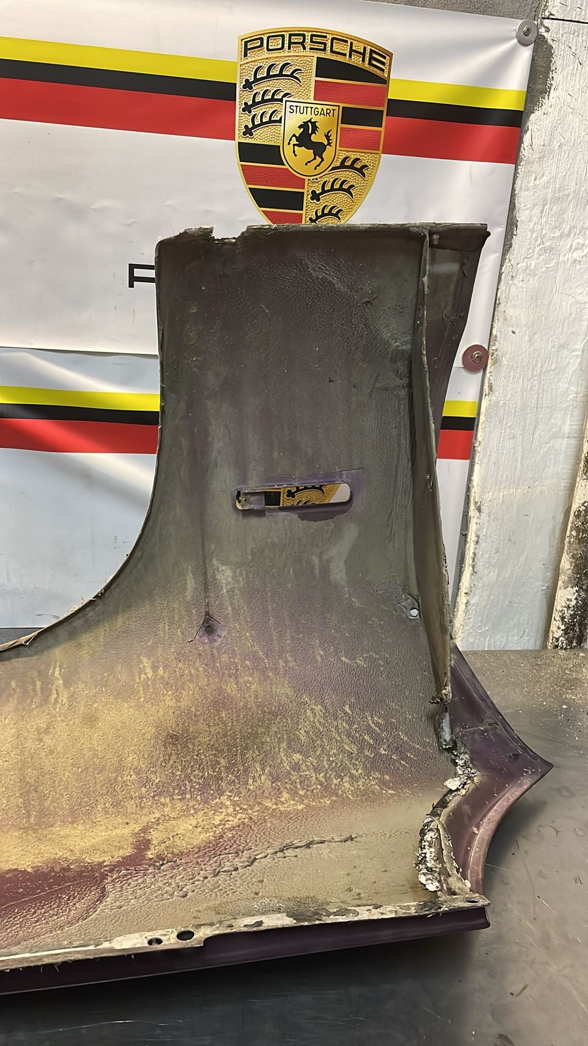 Porsche 928 S4 GT front left wing, used, 92850301111