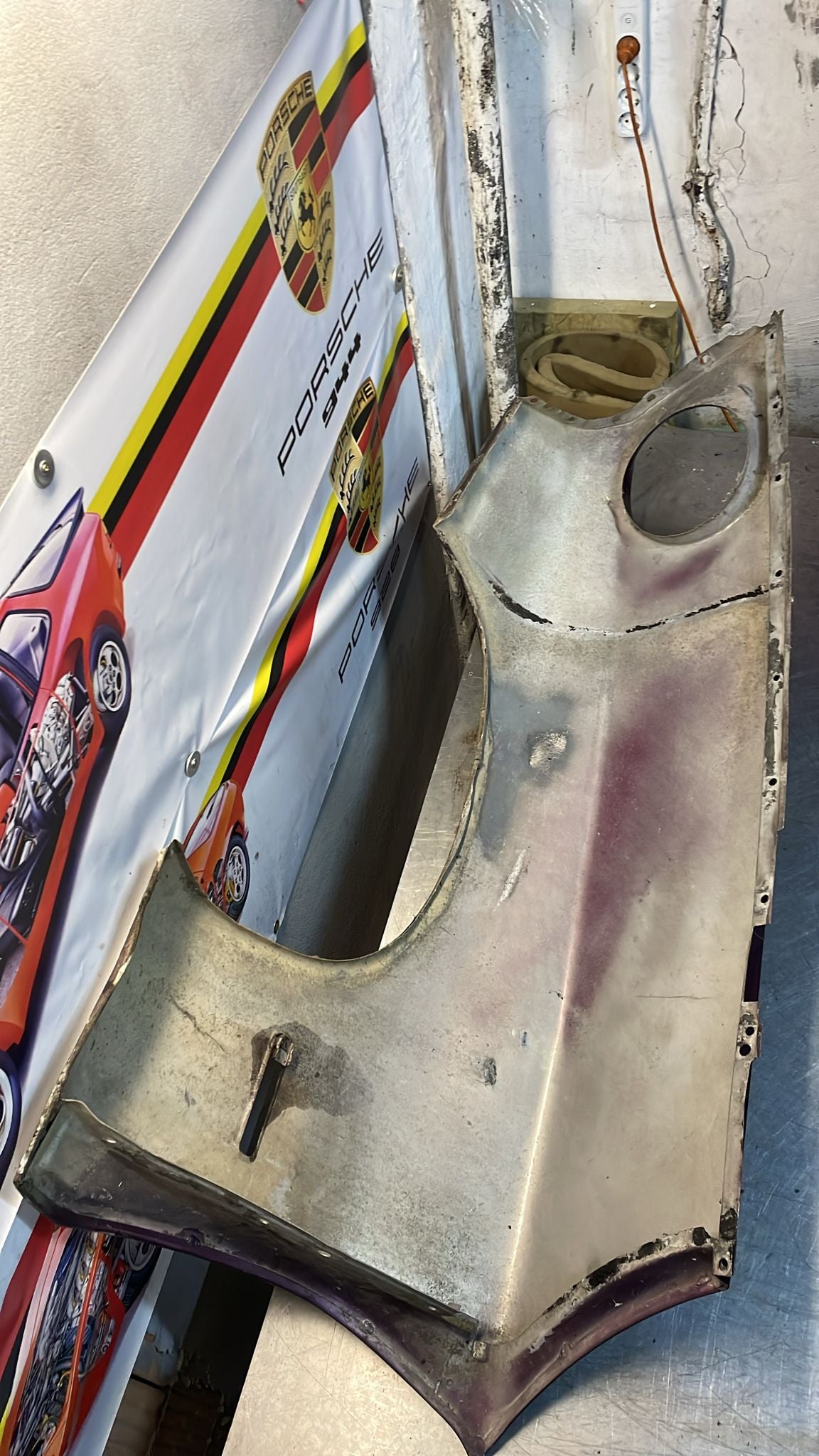 Porsche 928 S4 GT front right wing, used, 92850301211