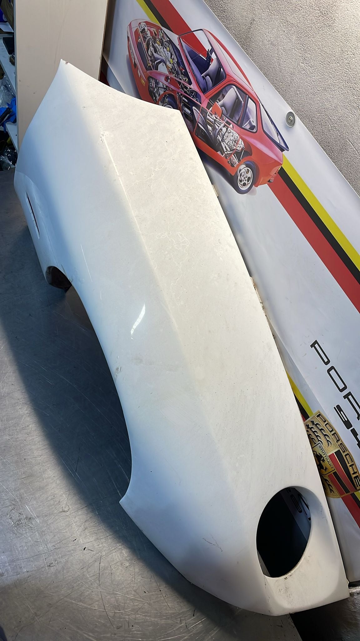 Porsche 928 S4 GT front right wing, used, 92850301211