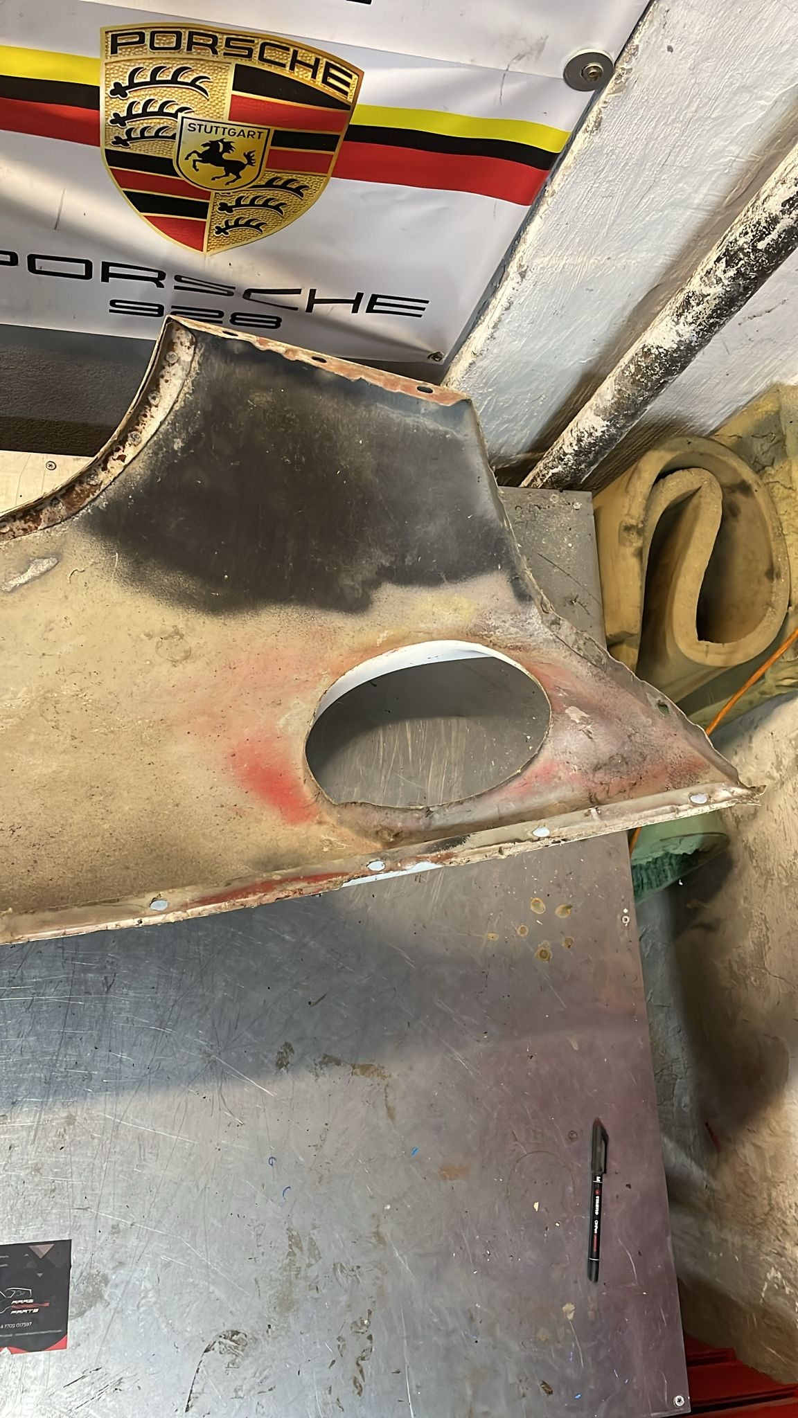 Porsche 928 S4 GT front right wing, used, 92850301211