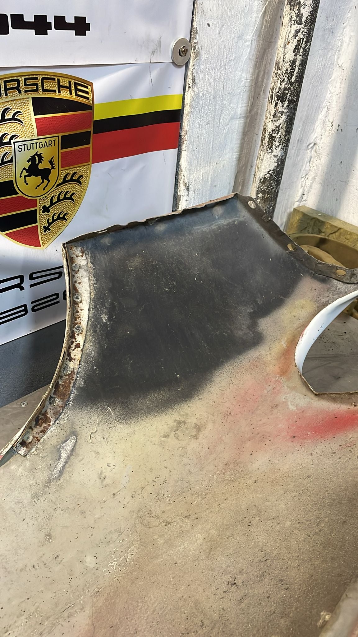 Porsche 928 S4 GT front right wing, used, 92850301211