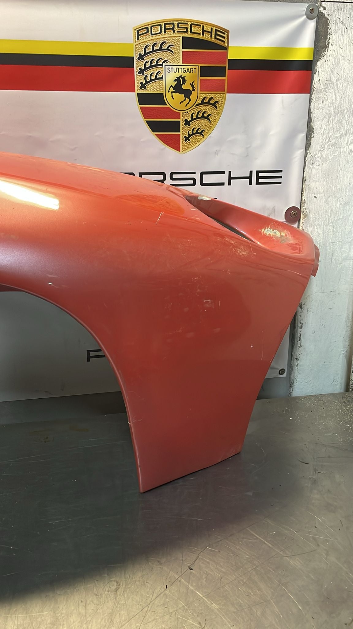 Porsche 928S front right wing, 92850301203 used