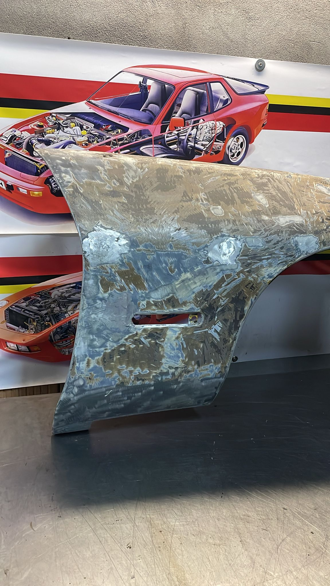 Porsche 928 front right wing, 92850301203 used