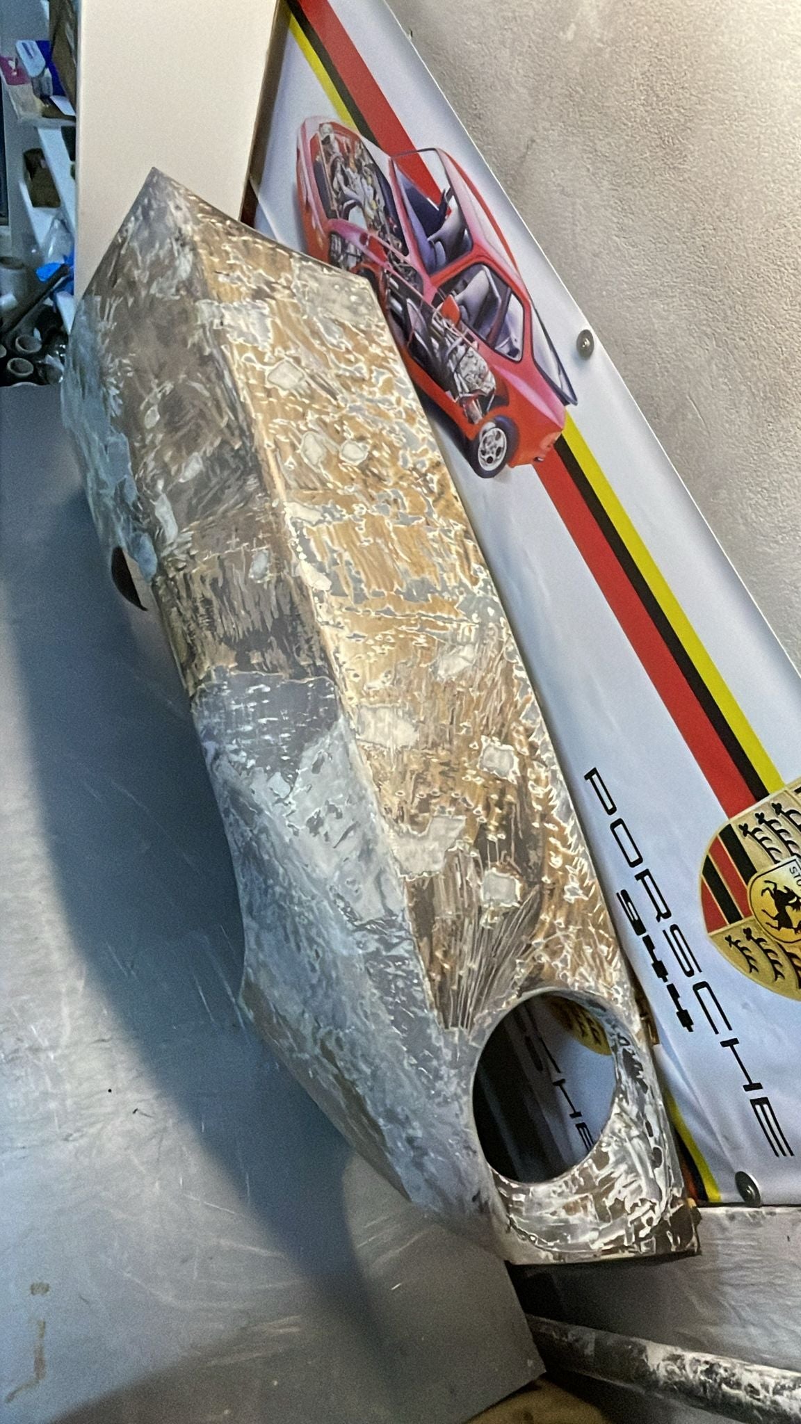 Porsche 928 front right wing, 92850301203 used