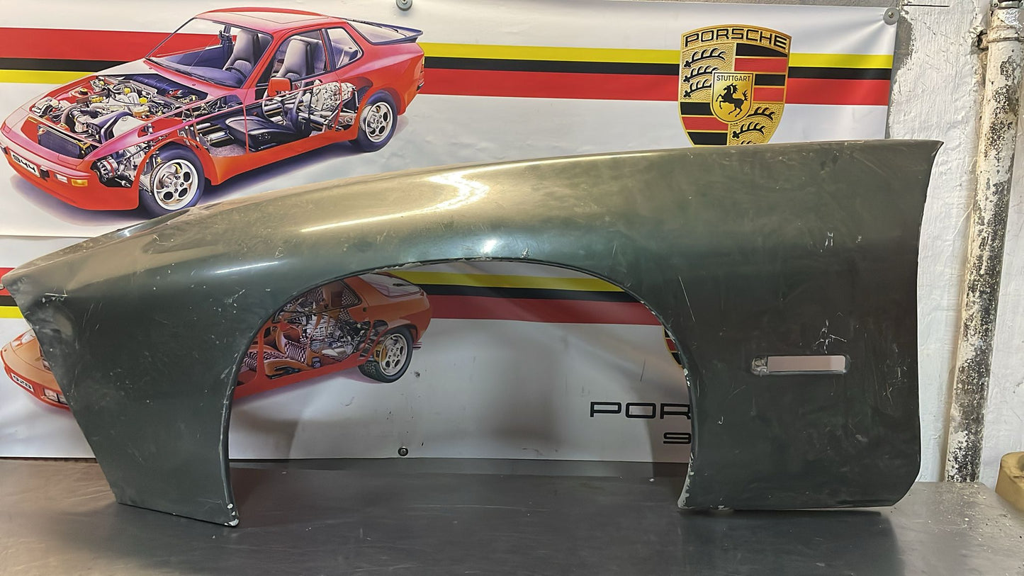 Porsche 928 front left wing, 92850301103 used