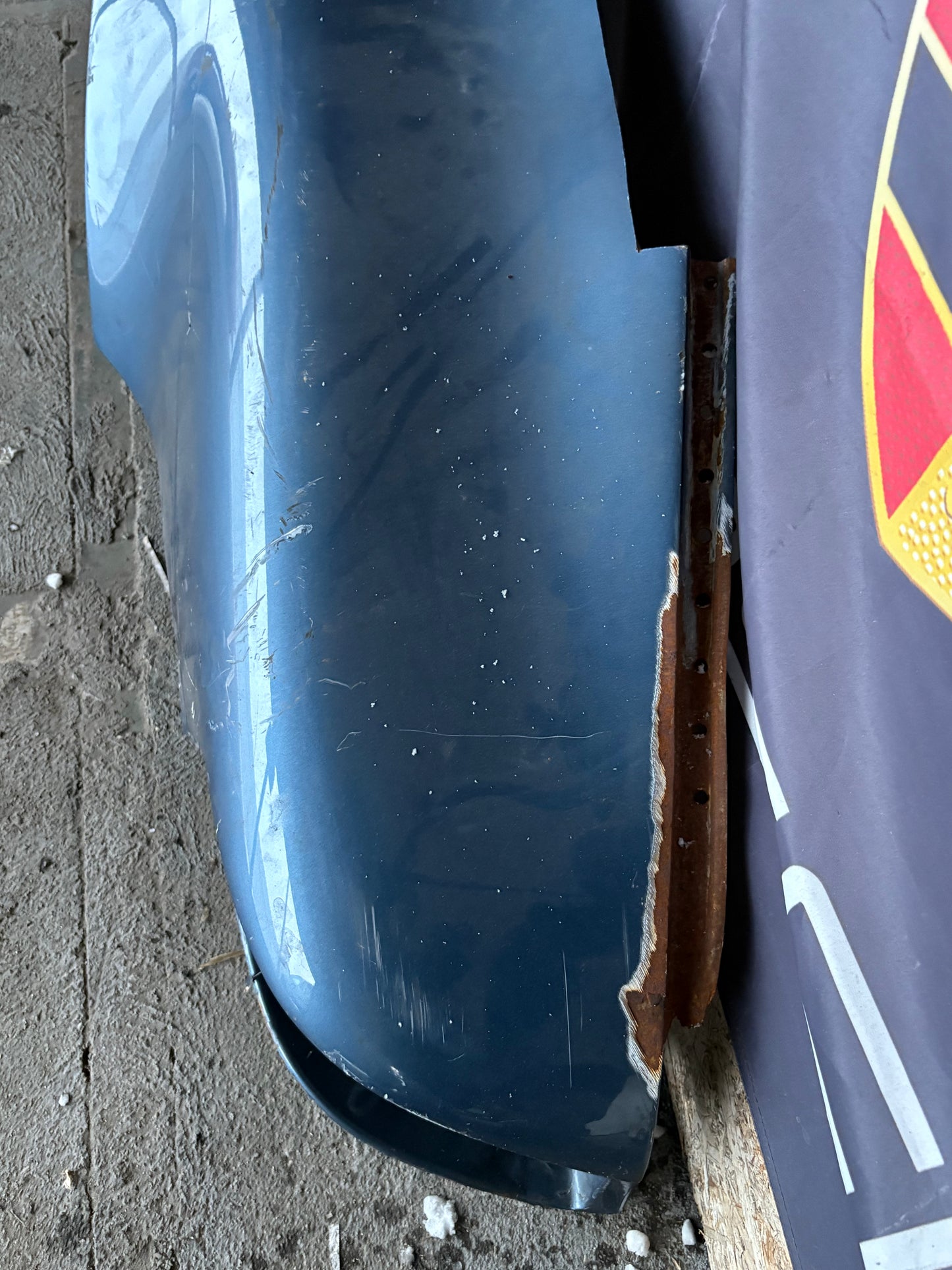 Porsche 911 964 rear left fender cut, used 96450306101