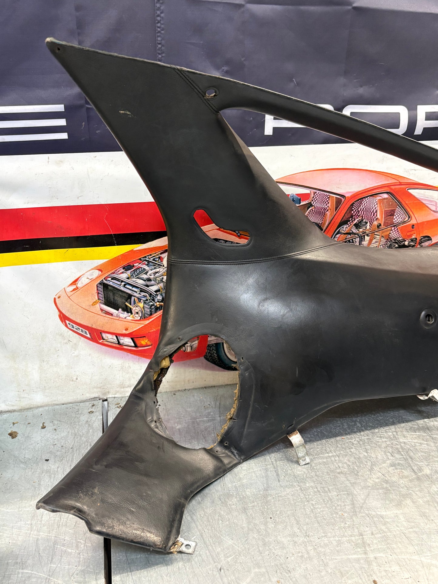 Porsche 928 right side lower side trim panel without loudspeaker, black used 92855502202