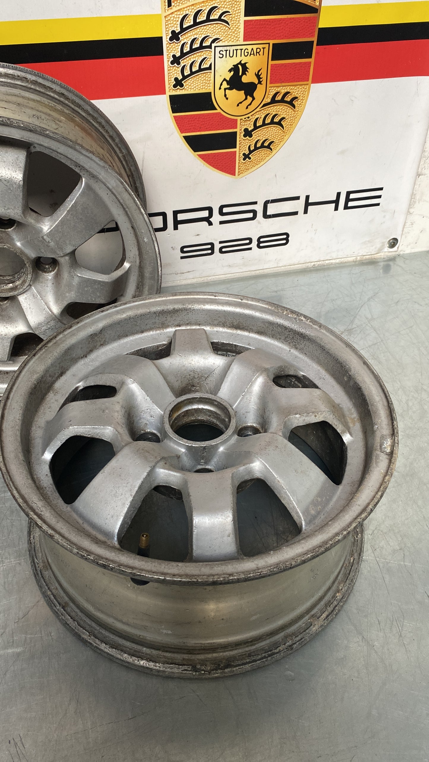 Porsche 924 Genuine set of wheels, 6x14” ET20 4x108 used 477601031B
