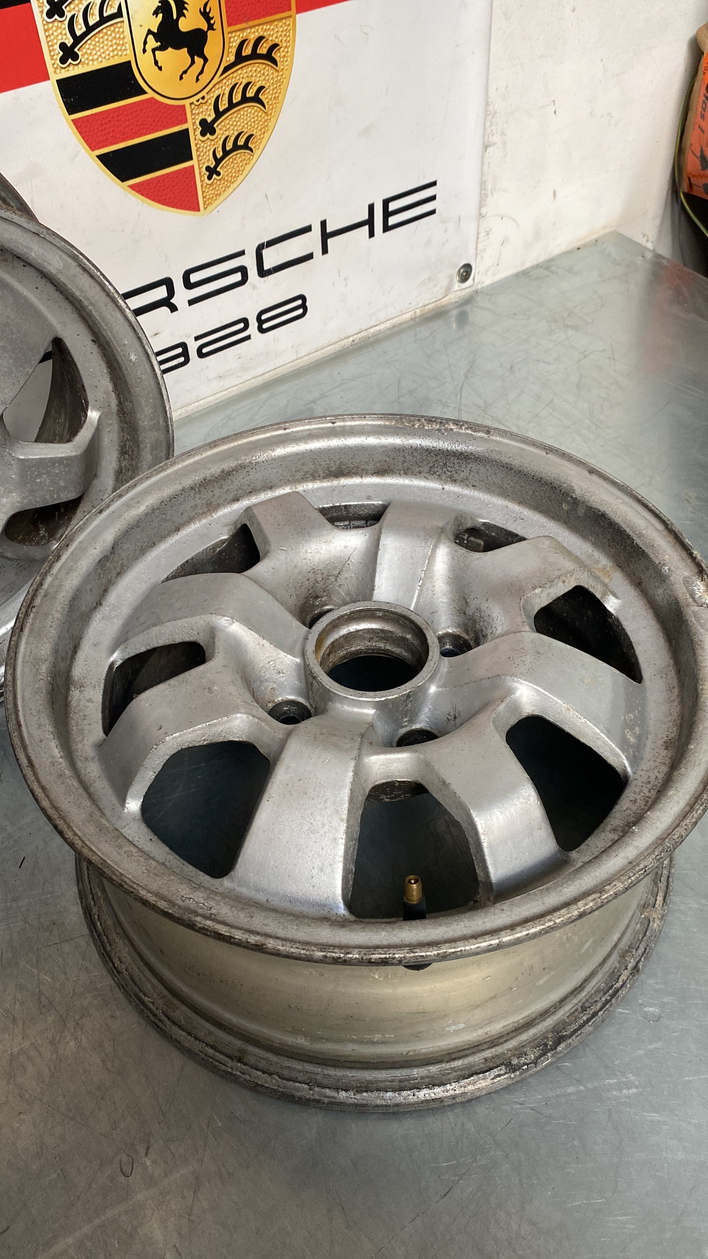 Porsche 924 Genuine set of wheels, 6x14” ET20 4x108 used 477601031B