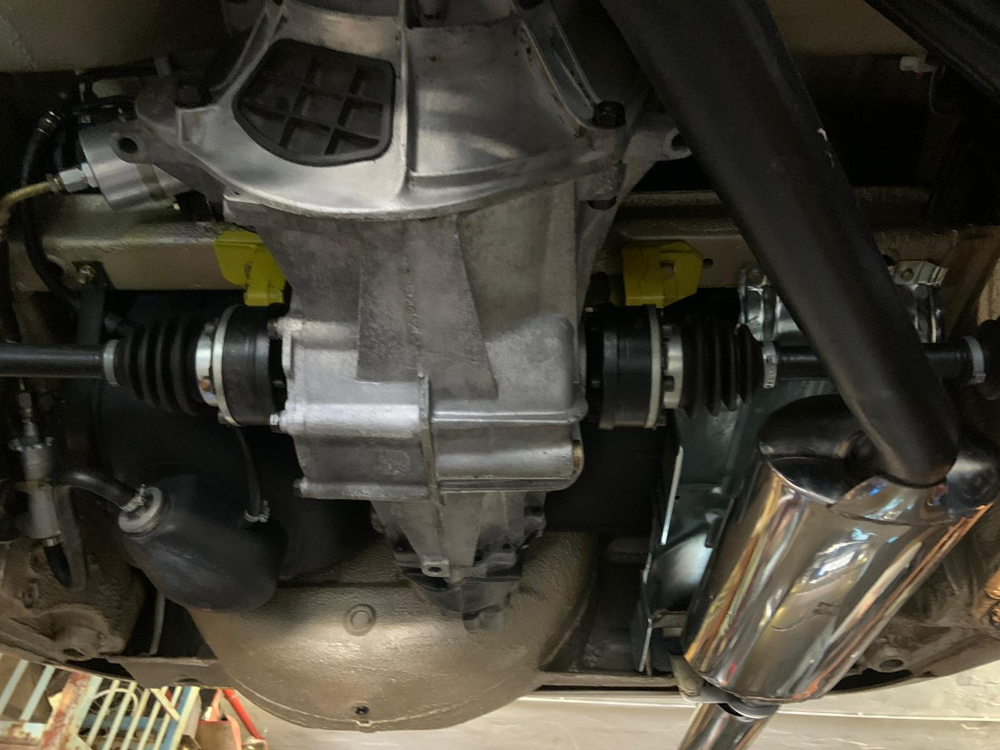 Porsche 944 1984, bolt and nut restored, 400km, LHD