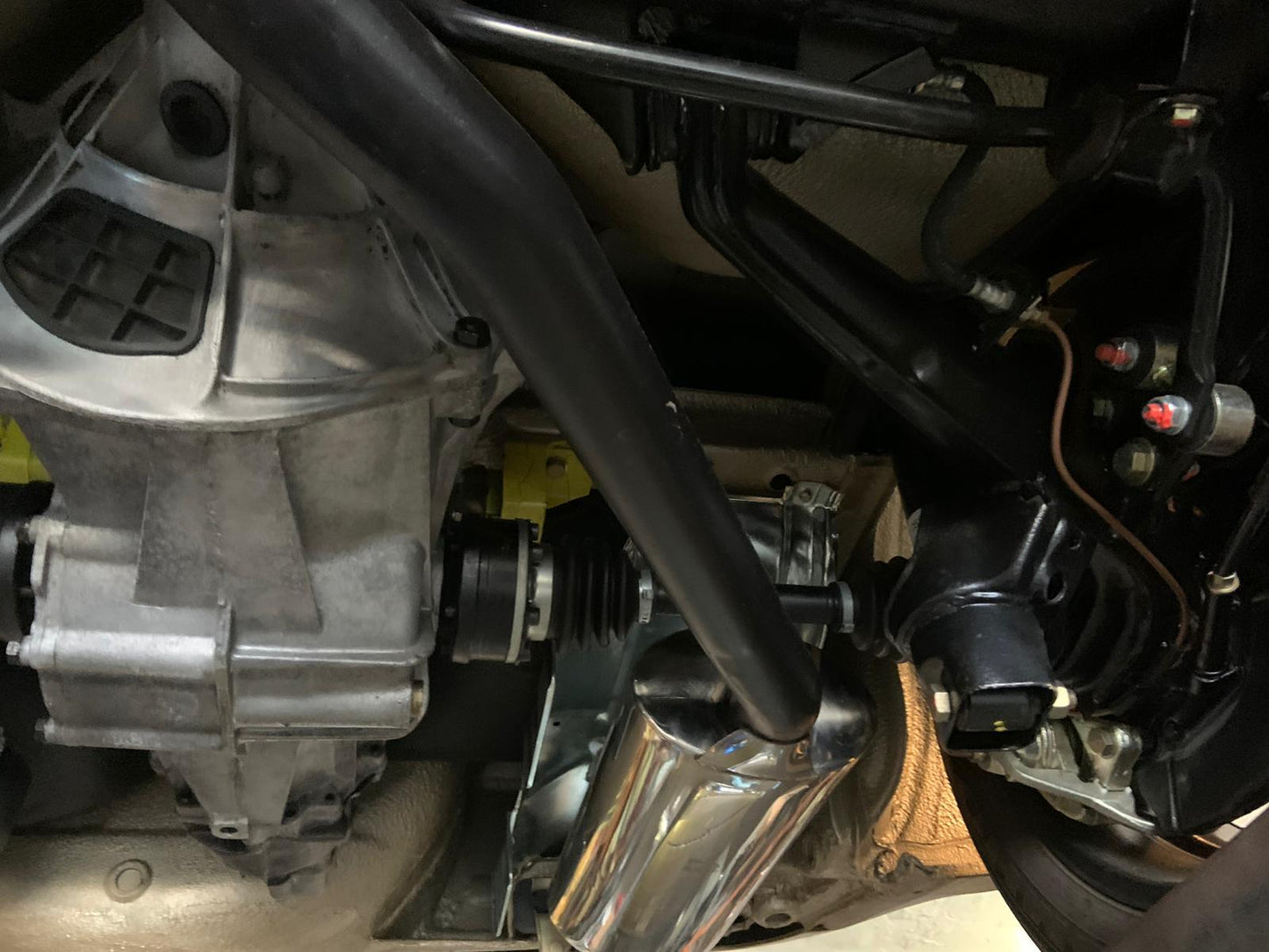 Porsche 944 1984, bolt and nut restored, 400km, LHD