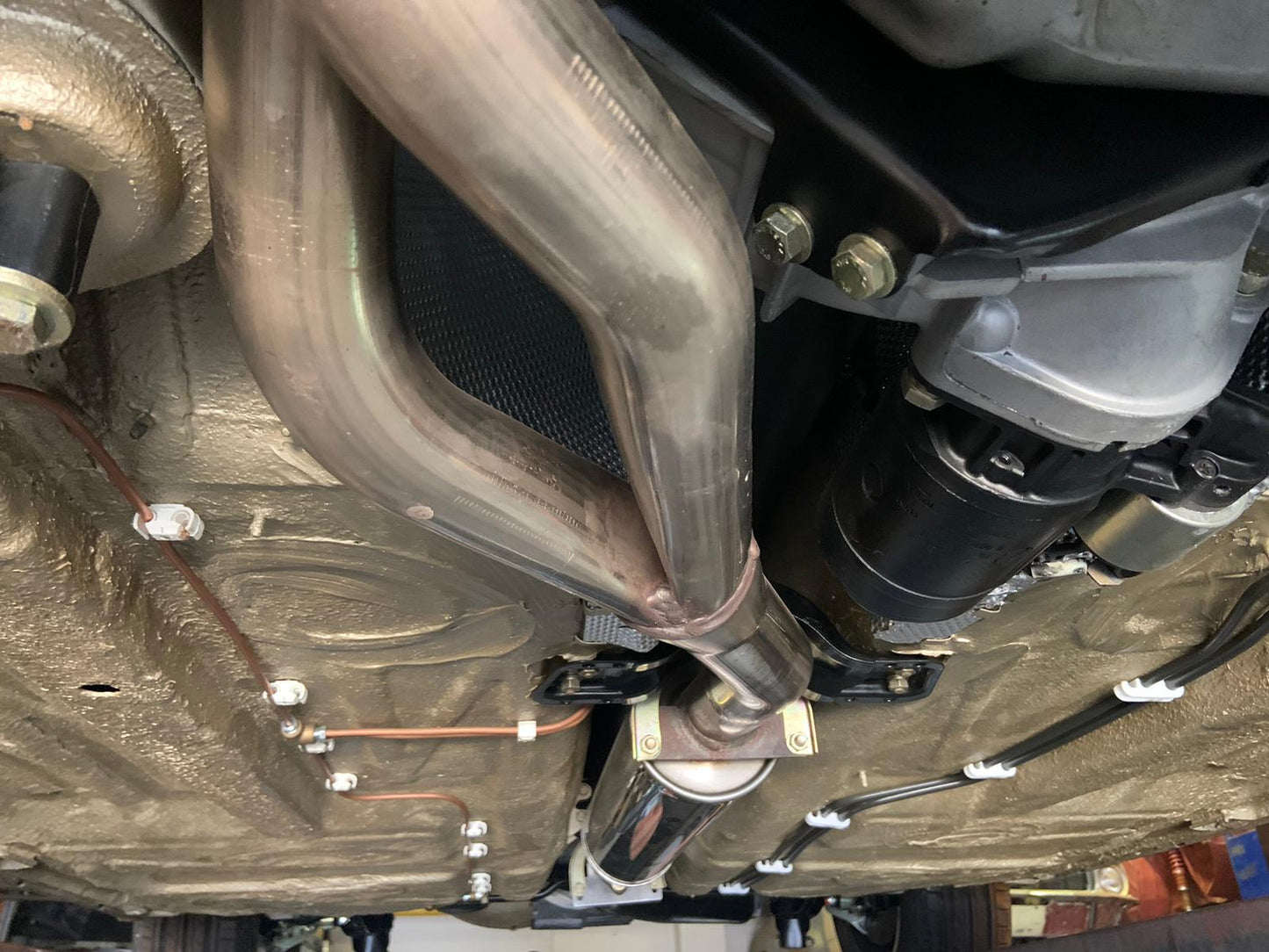 Porsche 944 1984, bolt and nut restored, 400km, LHD