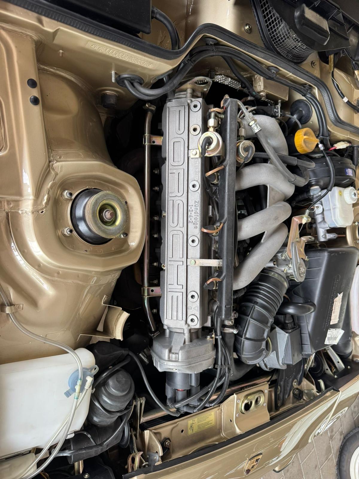 Porsche 944 1984, bolt and nut restored, 400km, LHD