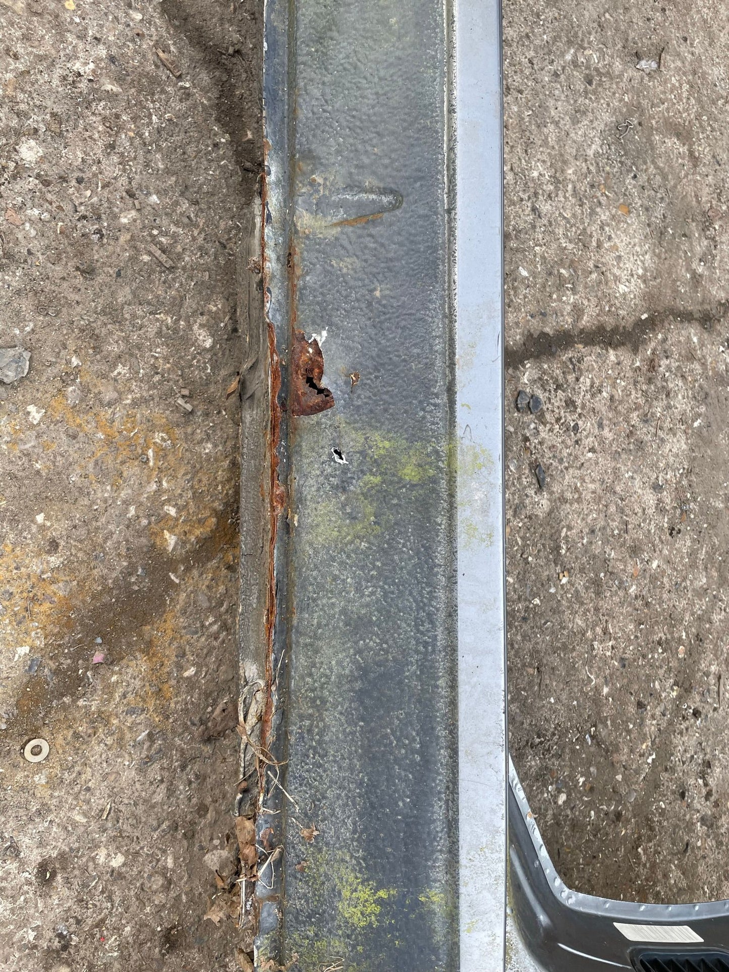 Porsche 924 left fender with sill, has some rust mainly on the sill