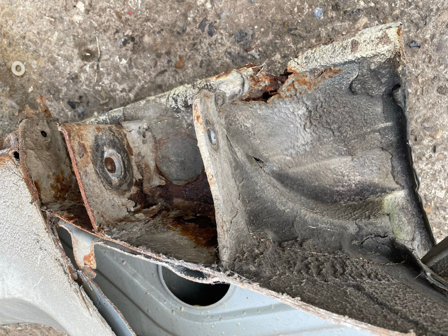 Porsche 924 left fender with sill, has some rust mainly on the sill