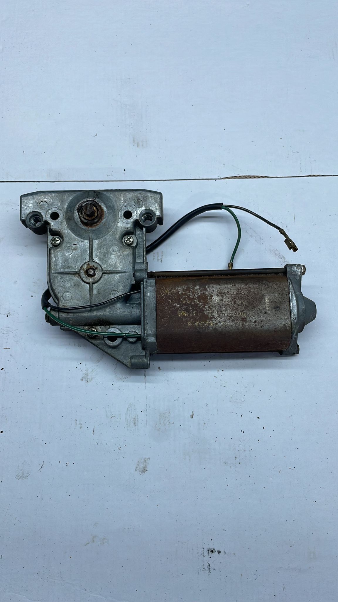 Porsche 924 944 Earlysunroof Targa Roof Motor 944 624 011 – Rare 