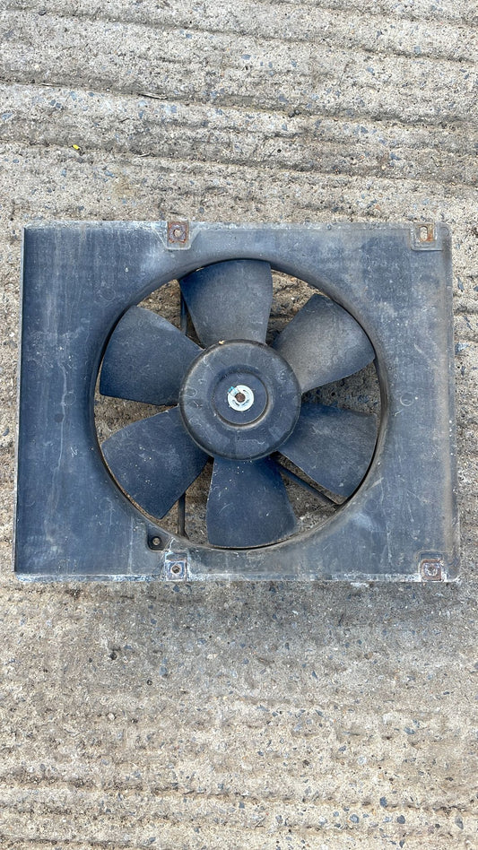 Porsche 944 Single Radiator cooling Fan and surround 94410614102, 0130304208 used