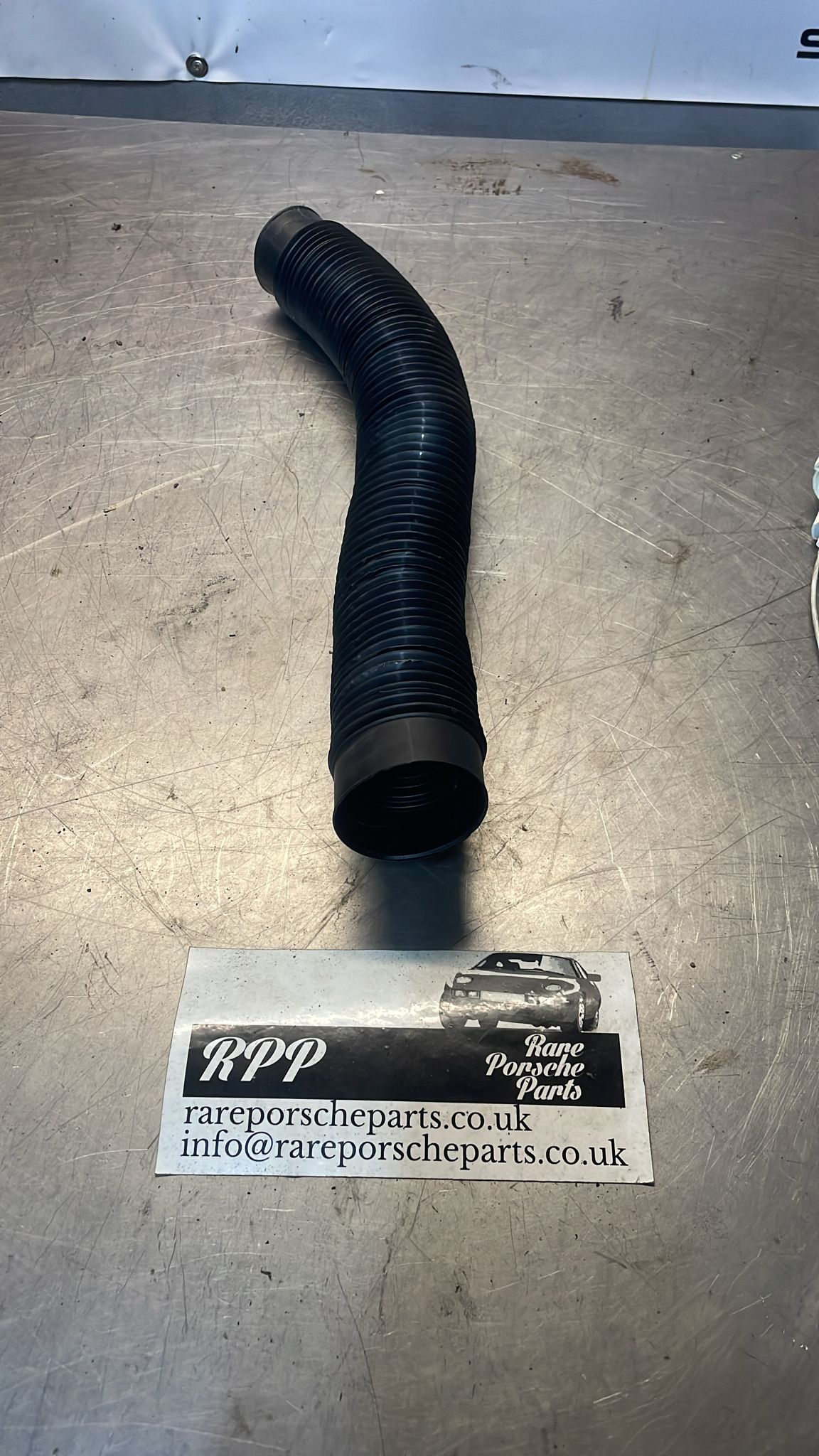 Porsche 928 flexible air pipe, used 92857462602