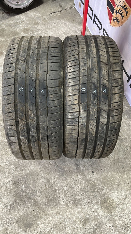 pair of Hankook Ventus s1 evo3 SUV 255/35 R21 98Y