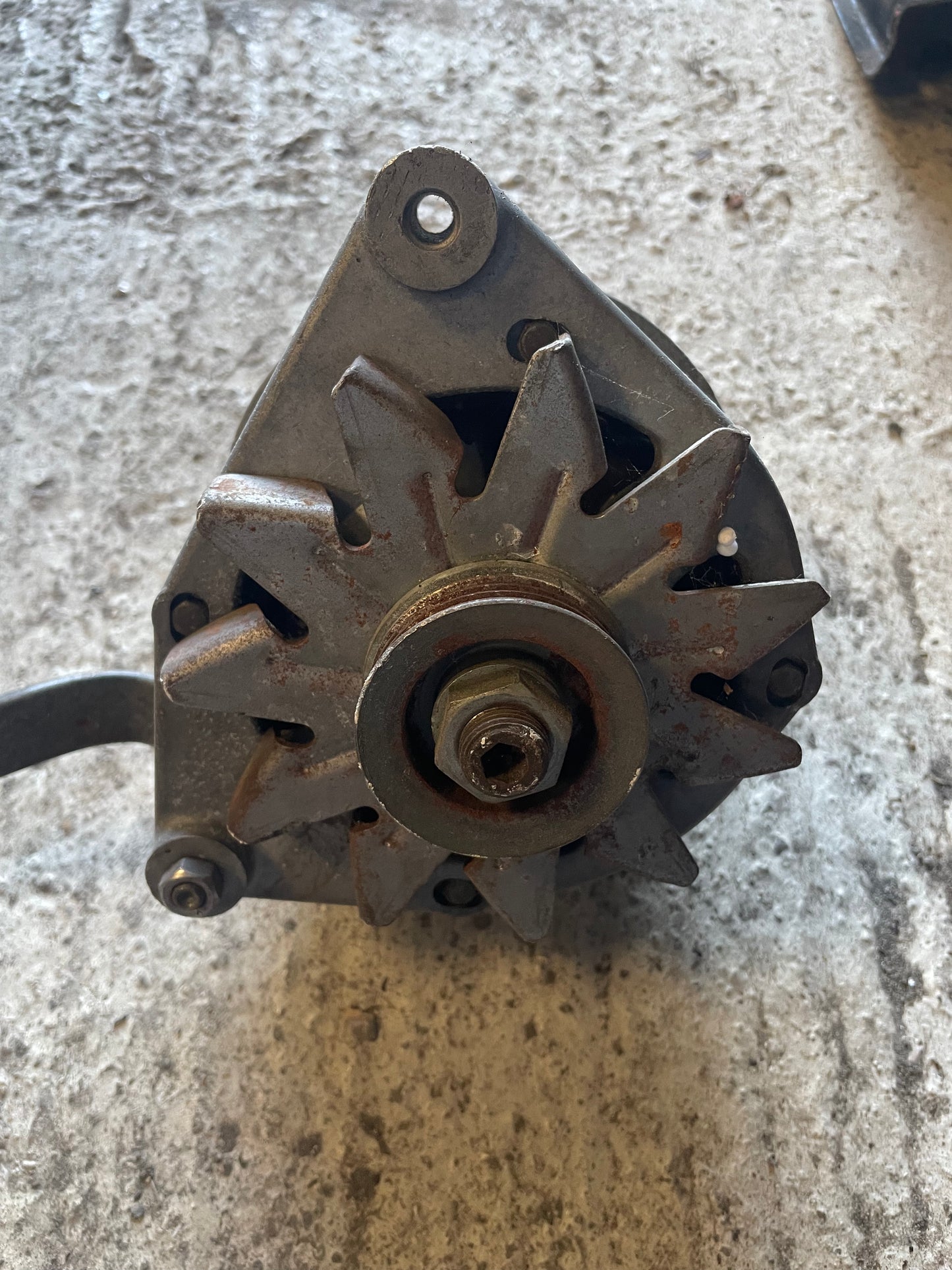 Porsche 928 alternator, used 92860311400 – Rare Porsche Parts