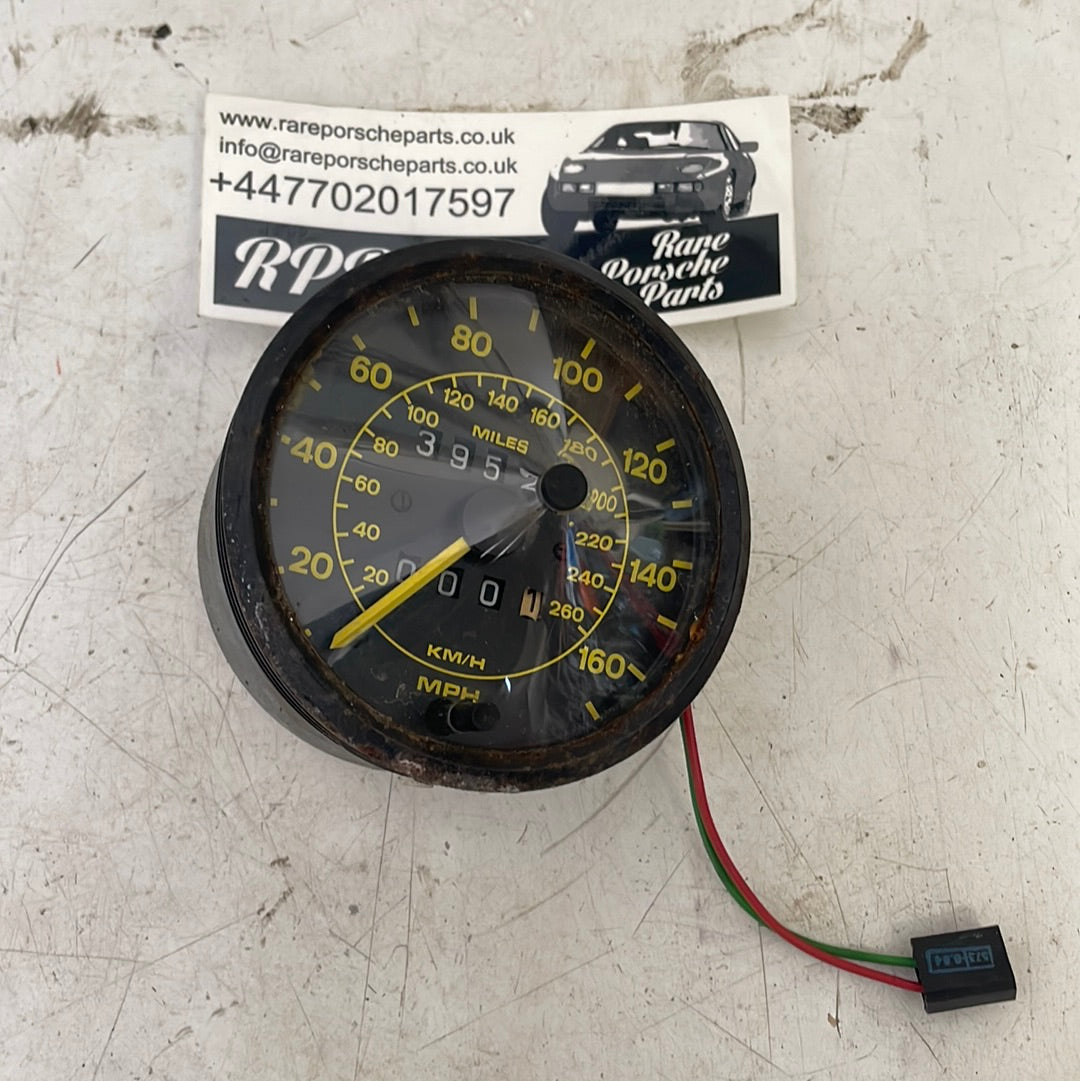 Porsche 944 speedometer showing 39523 miles 94464103600 used