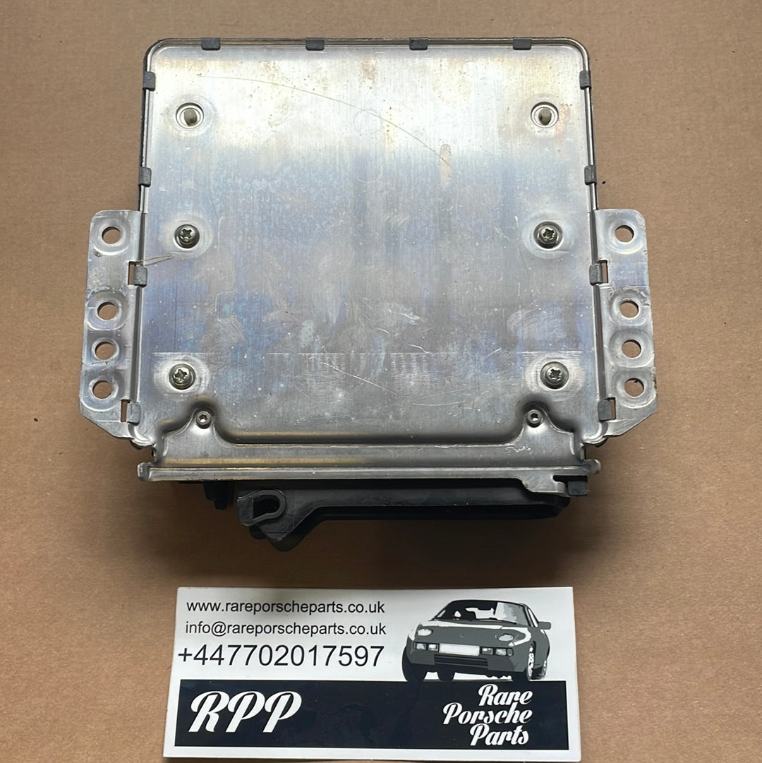 Porsche 944 S2 3.0 ECU. 94461812405 / 0 261 200 458 used