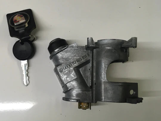 Porsche 924/944 Ignition switch assembly with key. 113 905 851 A.