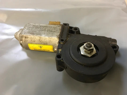 Porsche 924/944 sunroof motor 94462401101 85 onwards