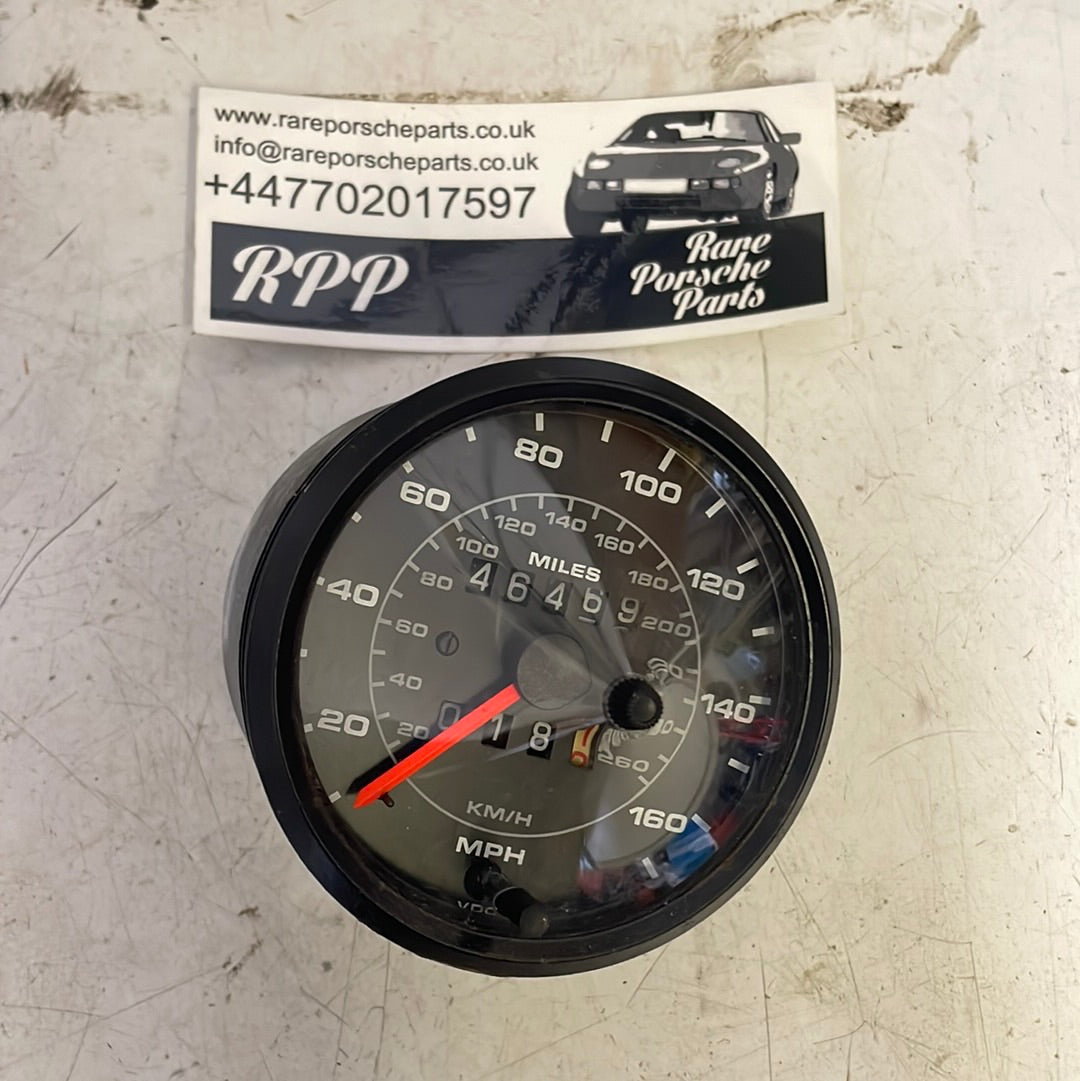 Porsche 924 MPH Speedometer showing 46469, 477 957 023 E / 477957023E used