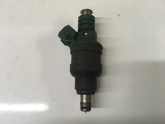 Porsche 944 / 944S 16v injector. 0280150811. 0 280 150 811 used