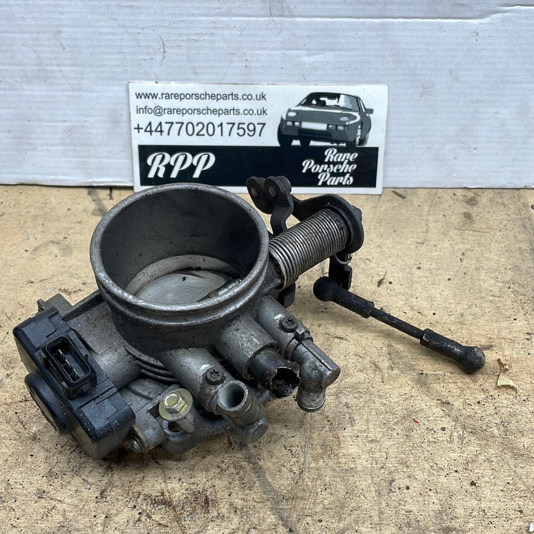 PORSCHE 944 S2 Throttle body. 9441100250R used