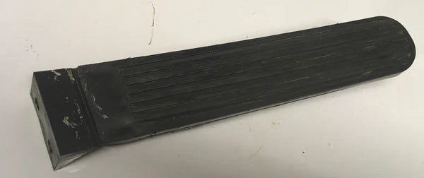 Porsche 924/944 throttle / accelerator pedal. 827 723 511 B